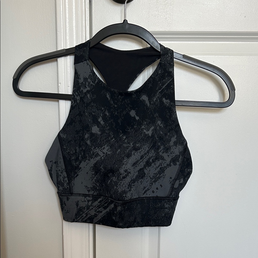 💥 Reebok Black and Gray Cropped Tank/Sports Bra